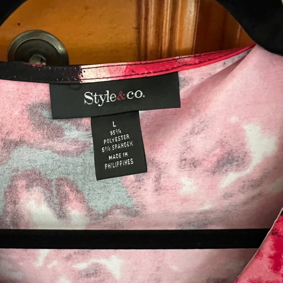 Style&Co Floral, Ruffled Top - Picture 3 of 3